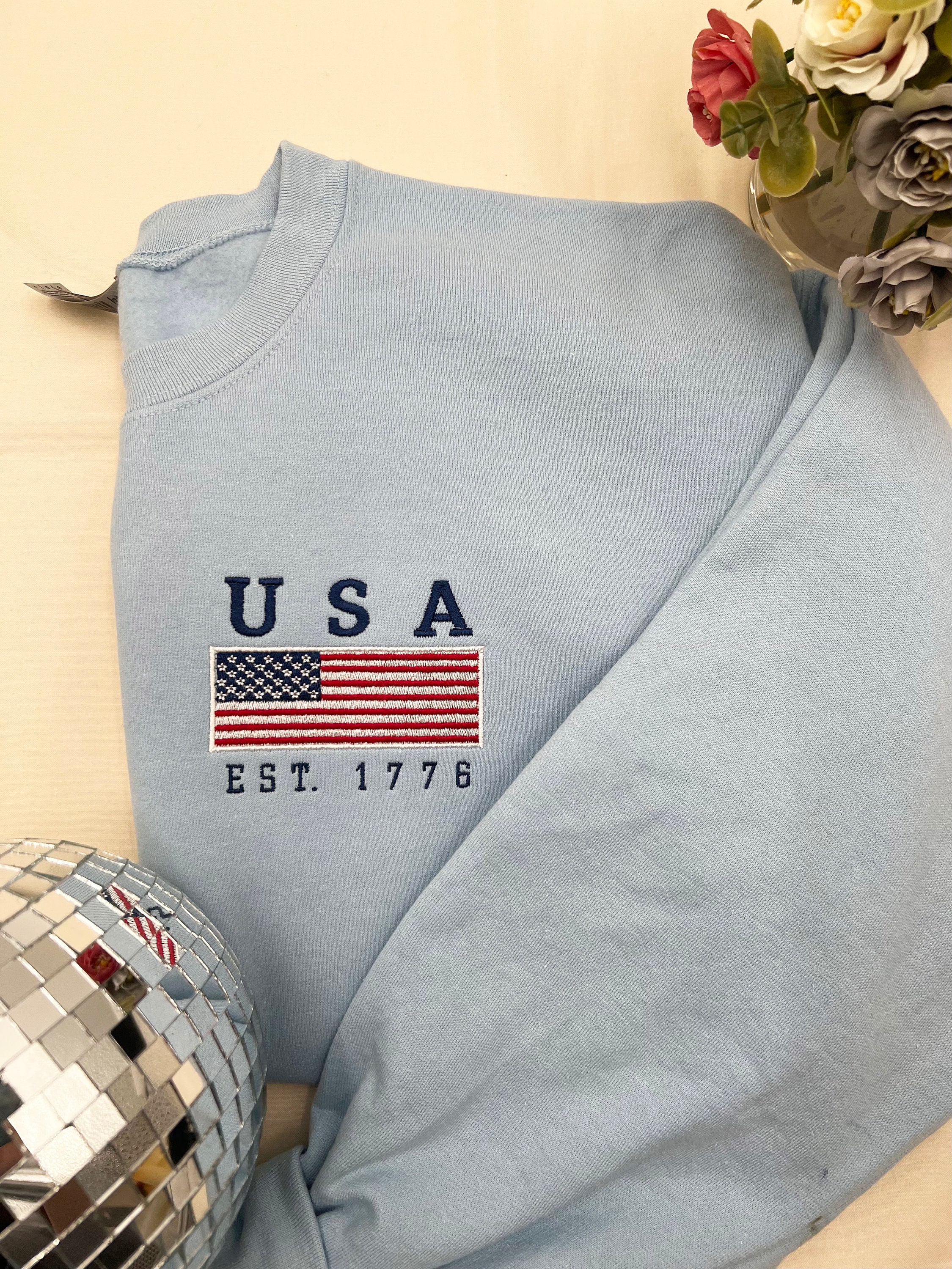 Embroidered USA Flag Sweatshirt Patriotic Stars Shirt July 4th Crew – Perfect for Memorial Day Fourth of July