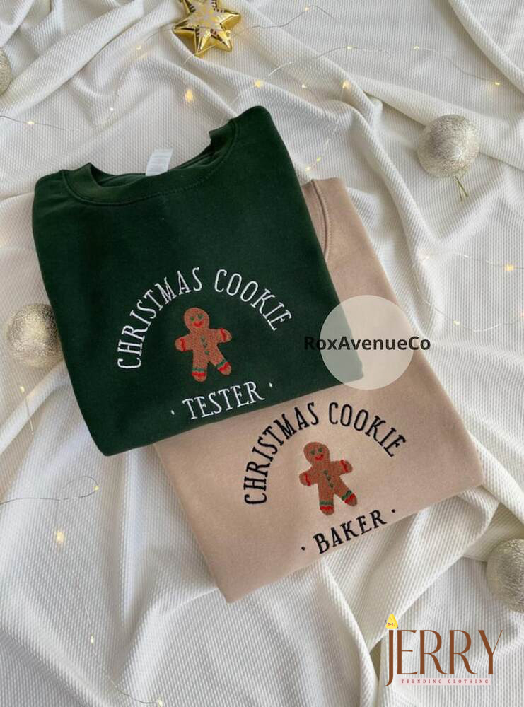 Christmas Cookie Baker Gingerbread Sweatshirt – Matching & Funny Gift