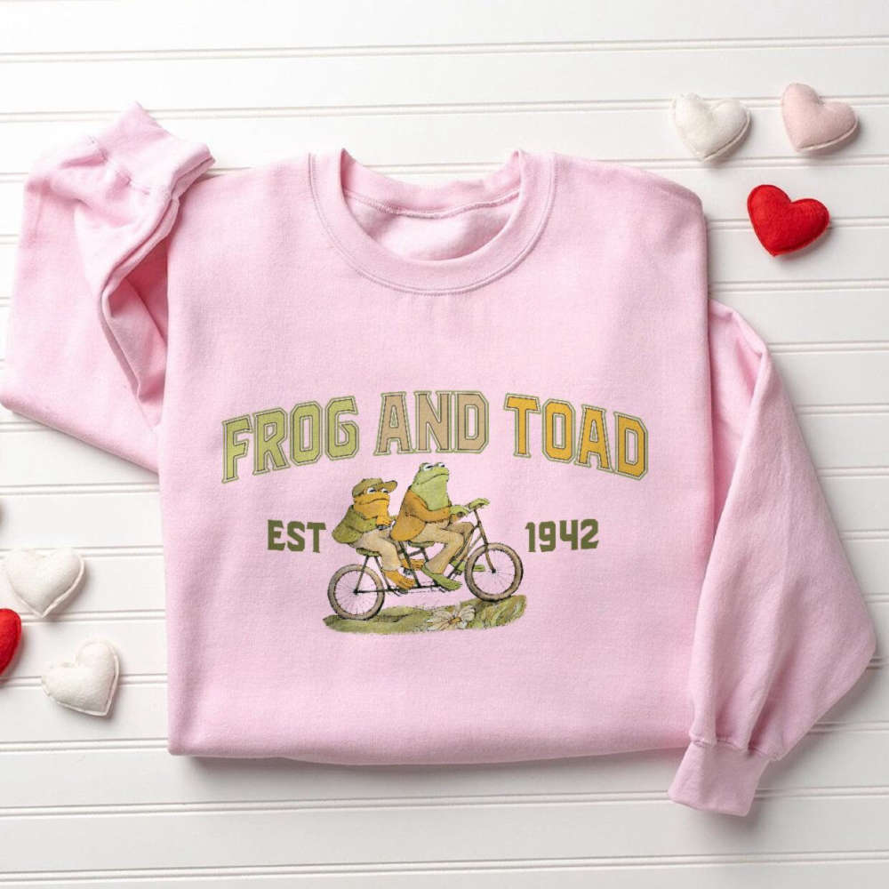 Vintage Frog and Toad Print Sweatshirt: Retro Book Shirt Perfect Gift For Her