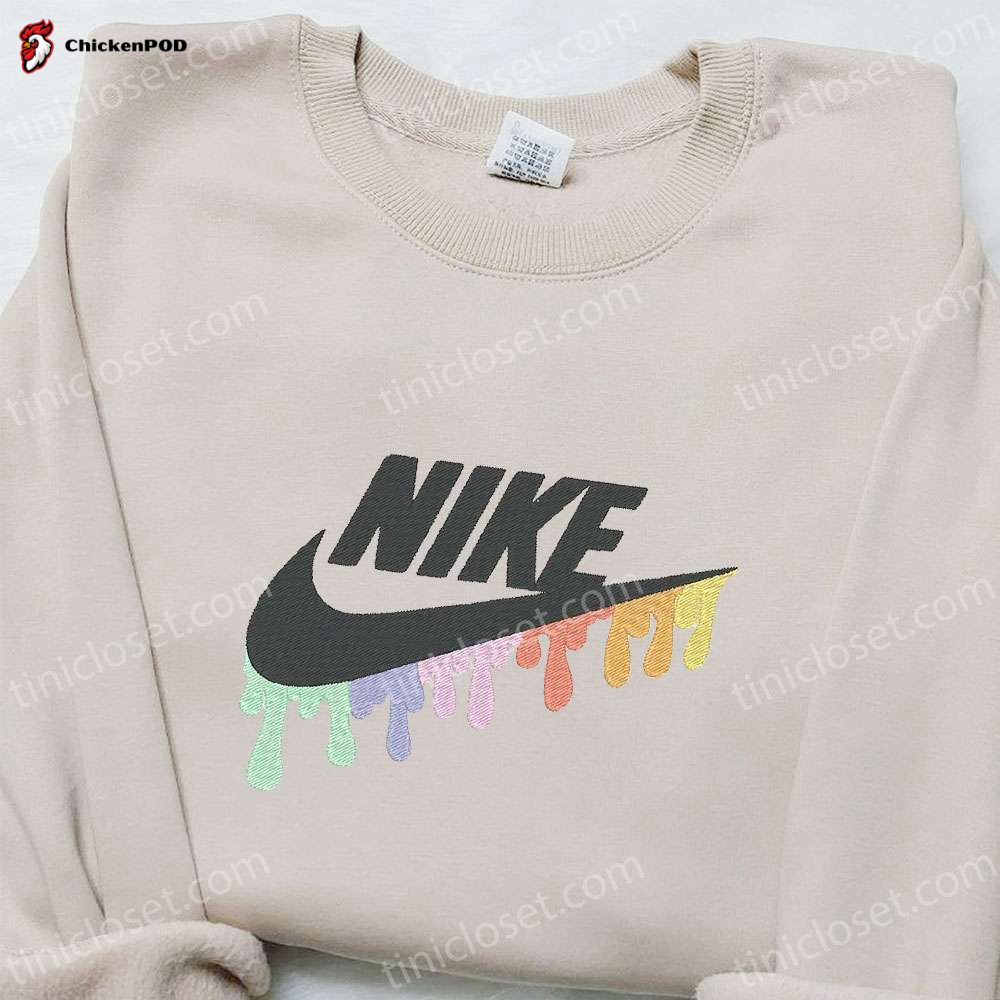 Giraffe Pattern x Nike Embroidered Sweatshirt – Custom Shirt for Family Gifts