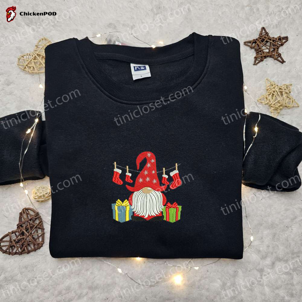 Gnome Snowflakes Embroidered Hoodie – Cute Christmas Sweatshirt Best Gift for Family