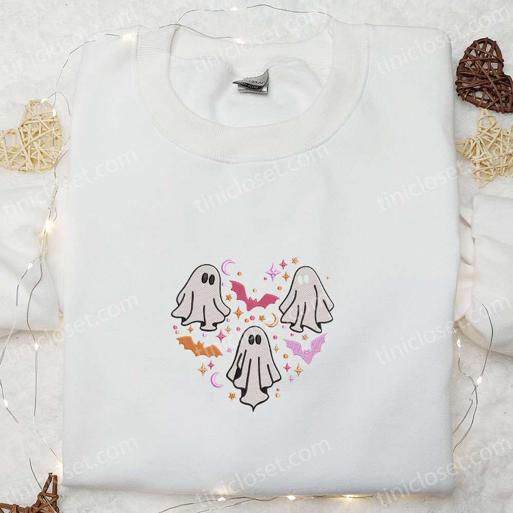 Halloween Spooky Ghost Heart Love Hoodie – Embroidered Shirt & Sweatshirt for a Cool Spirit Halloween Look