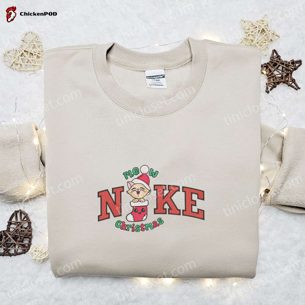 Minnie & Daisy Xmas Hat x Nike Embroidered Sweatshirt: Disney Characters Merry Christmas Shirt Best Gift Ideas