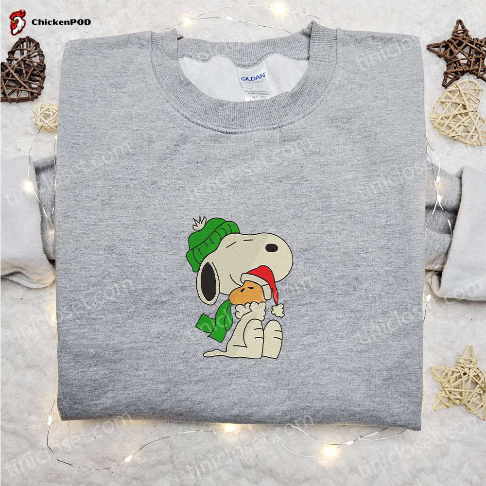 Snoopy & Woodstock Xmas Embroidered Shirt Peanuts Cartoon Hoodie Christmas Sweatshirt