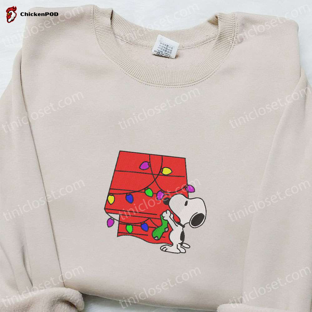 Snoopy Christmas Gift Box Shirt & Peanuts Cartoon Hoodie: Perfect Family Christmas Gifts